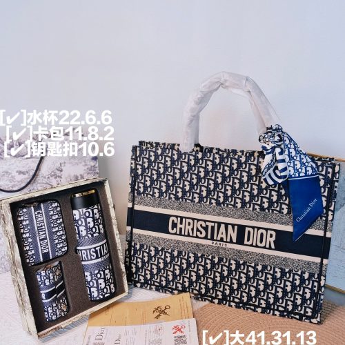 Brand new high-quality three-piece Louis Vuitton shopping bag