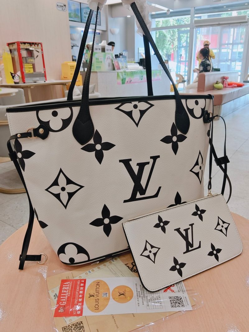 Louis Vuitton shopping bag