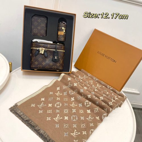 Louis Vuitton cosmetic case set